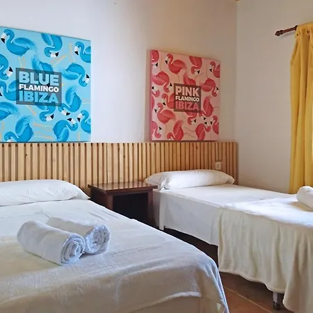 Colonial Wifi, Private Swimmingpool, Aircon *