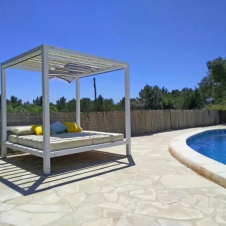 Colonial Wifi, Private Swimmingpool, Aircon Эс-Кубельс