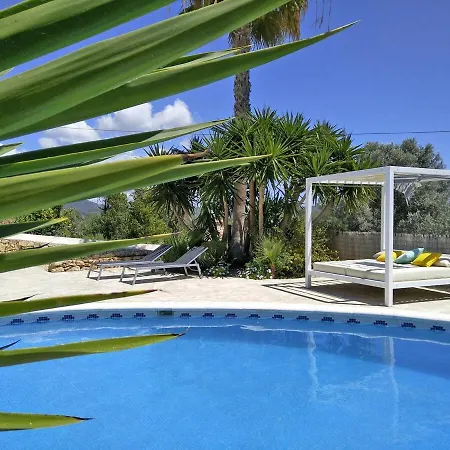 Colonial Wifi, Private Swimmingpool, Aircon