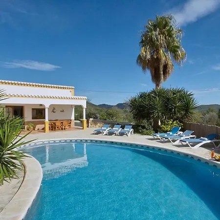 Colonial Wifi, Private Swimmingpool, Aircon Villa