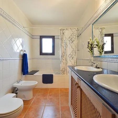 Colonial Wifi, Private Swimmingpool, Aircon * Es Cubells